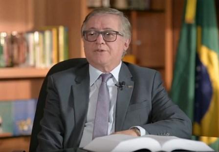 Em carta enviada a escolas, MEC pede execução do Hino Nacional