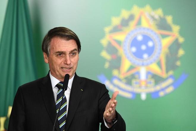 Bolsonaro rejeita regulamentação da mídia no Brasil Bolsonaro rejeita regulamentação da mídia no Brasil