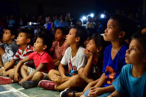 Pela primeira vez, comunidade indígena recebe espetáculo do Festival Amazonas de Ópera