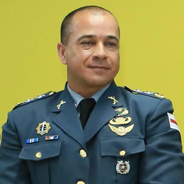 Coronel Luiz Navarro não é mais comandante do 11º Batalhão em Parintins Coronel Luiz Navarro não é mais comandante do 11º Batalhão em Parintins
