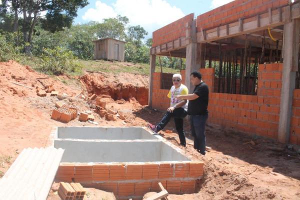 Tony Medeiros, prefeito em exercício, faz visita técnica na área rural de Parintins 