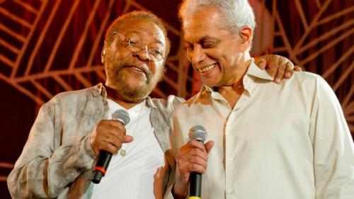 Paulinho da Viola e Martinho da Vila, juntos, abrem exposição A Arte de Elifas Andreato na Música Brasileira 