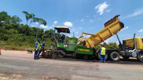 Obras no sistema viário de Itacoatiara estão com mais de 50% de execução