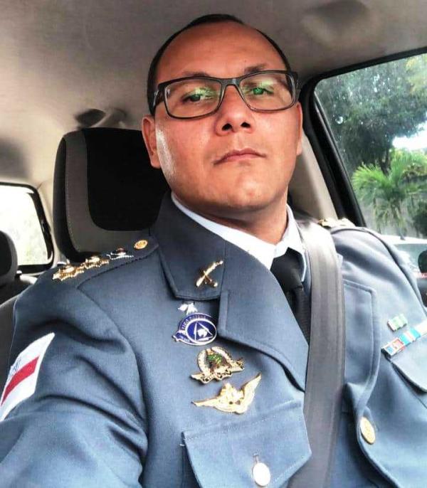Exclusivo: Tenente Coronel Corrêa Junior novo Comandante do Batalhão de Parintins, pretende implantar filosofia da polícia cidadã comunitária Exclusivo: Tenente Coronel Corrêa Junior novo Comandante do Batalhão de Parintins, pretende implantar filosofia da polícia cidadã comunitária