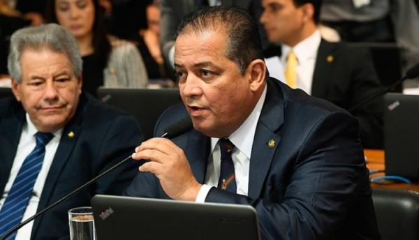 Crise do PSL não deve afetar pauta, diz novo líder do governo Crise do PSL não deve afetar pauta, diz novo líder do governo