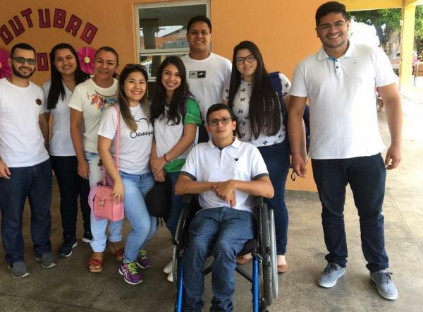 Cadeirante estudante de medicina da UEA enaltece saúde de Parintins Cadeirante estudante de medicina da UEA enaltece saúde de Parintins
