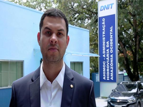Saullo Vianna formaliza pedido para reativação do porto de Parintins 