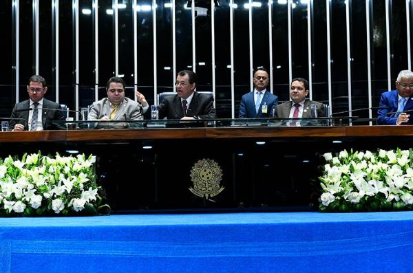 Universidade Federal do Amazonas faz 110 anos recebendo homenagem do Senado 