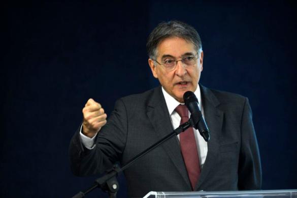 TRE-MG condena Fernando Pimentel a 10 anos de prisão