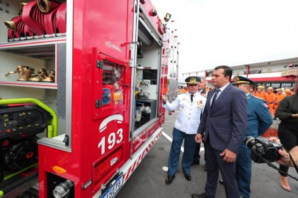 Governador Wilson Lima entrega viaturas e equipamentos aos Bombeiros, em cerimônia pelos 21 anos de emancipação da corporação