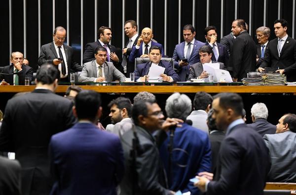 Congresso derruba veto a projeto que destina recursos a vacinas e doenças raras  Fonte: Agência Senado