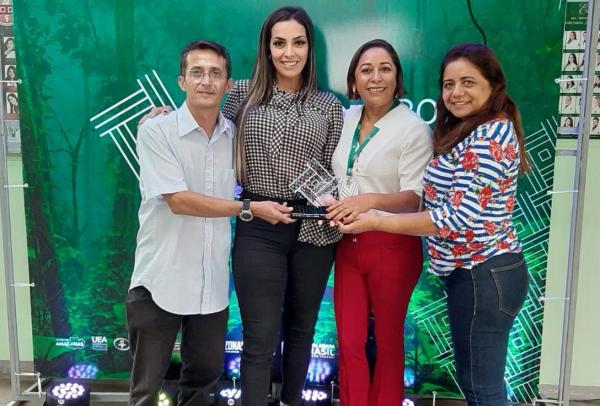 Telemedicina de Parintins a 1ª a implantar sala de telessaúde no Brasil ganha prêmio durante Congresso Nacional Telemedicina de Parintins a 1ª a implantar sala de telessaúde no Brasil ganha prêmio durante Congresso Nacional