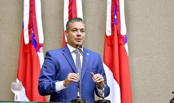 Pagamento do 13º dos servidores estaduais foi ação conjunta entre Deputados e Governo, diz Josué Neto 