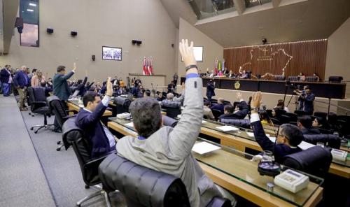 Deputados aprovam contratação temporária de pessoal para o Executivo