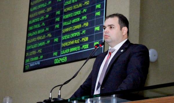 Roberto Cidade fala em ‘saqueamento administrativo’ em Presidente Figueiredo