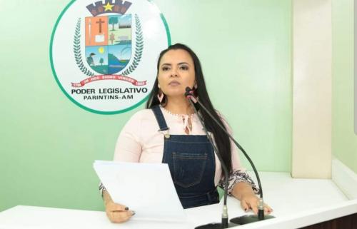 Contrária à MP 905, vereadora Vanessa manifesta apoio a jornalistas   