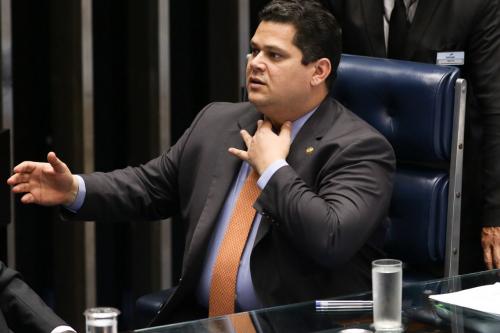 Alcolumbre promulga novas regras de repasse de emendas parlamentares 