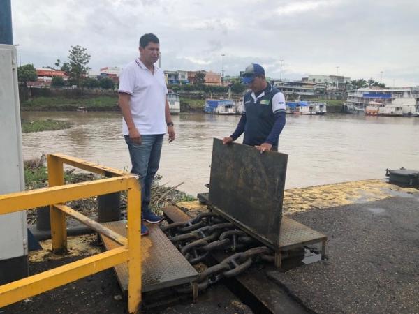 Porto de Parintins está pronto, mas burocracia atrapalha reabertura, reclama prefeito Bi Garcia 