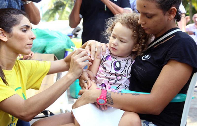 Ministério da Saúde amplia público para vacinas contra febre amarela e gripe 
