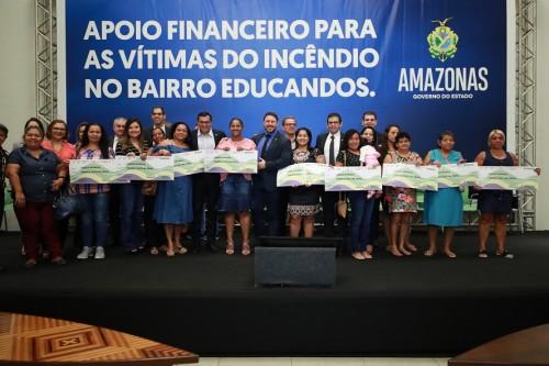 Wilson Lima anuncia indenização para mais duas mil famílias do bairro Educandos 