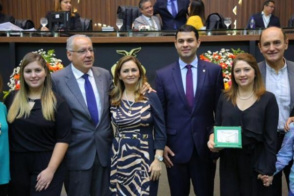 Casa Vhida recebe homenagem na Aleam pelos 20 anos de fundação      