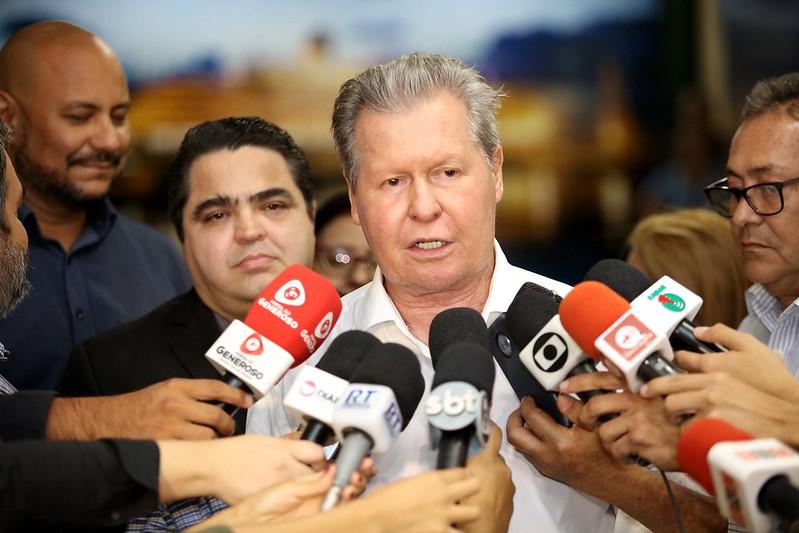 Prefeito Arthur garante que servidores não terão perdas econômicas com aumento da Previdência