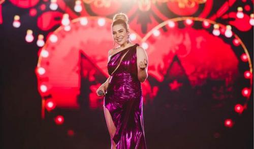 Naiara Azevedo grava DVD SIM na presença de 10 mil pessoas 