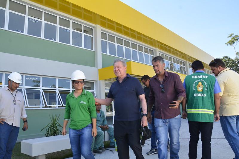 Prefeito Arthur vistoria obras do Cime do Distrito Industrial 2, que abrirá 1,6 mil vagas