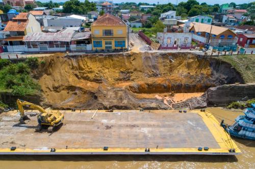 Com recursos próprios, Prefeitura de Parintins inicia reconstrução do muro de arrimo do Comunas 