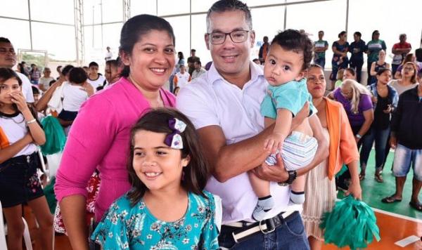 Josué destina R$ 2,6 milhões para as áreas da saúde e educação no Amazonas Josué destina R$ 2,6 milhões para as áreas da saúde e educação no Amazonas
