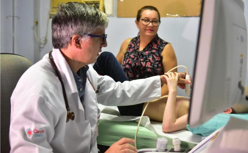 Pacientes do Hospital Francisca Mendes que vão fazer cirurgia por TFD passam por exame