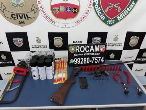 Polícia Militar recupera lancha roubada que seria utilizada por ‘piratas de rio’ no Solimões Polícia Militar recupera lancha roubada que seria utilizada por ‘piratas de rio’ no Solimões