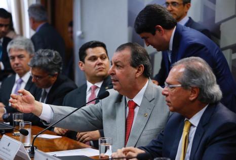 Senador Omar telefona a Paulo Guedes e tratam sobre IPI dos concentrados da Zona Franca de Manaus Senador Omar telefona a Paulo Guedes e tratam sobre IPI dos concentrados da Zona Franca de Manaus