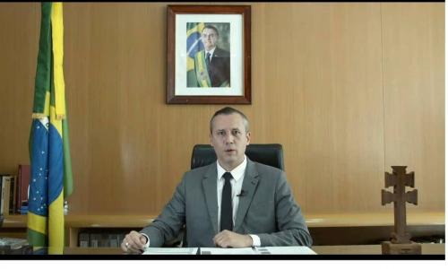 Roberto Alvim copia discurso do nazista Joseph Goebbels e causa indignação