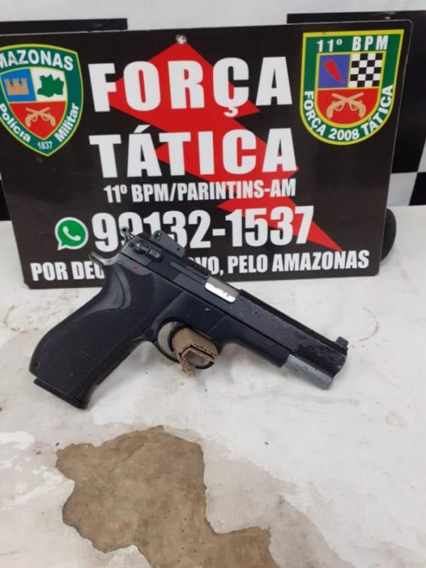 Ameaçou guarnição da PM com arma, leva tiro na perna 