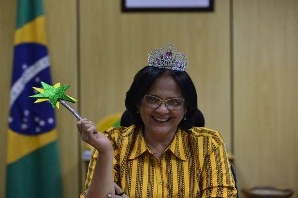 Damares Alves sexo aos 12 anos, Sífilis, DTS, grávidez e pedofilia 