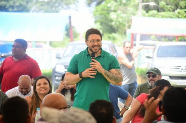 Vice-governador Carlos Almeida anuncia feira para produtores rurais, regularização fundiária e melhoria em ramais