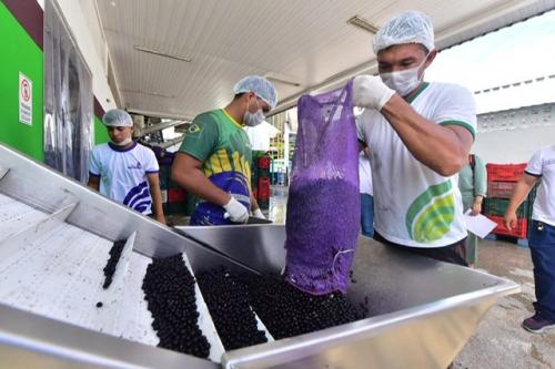 Investimentos no Amazonas somaram R$ 5,705 bilhões com criação de 7 mil vagas