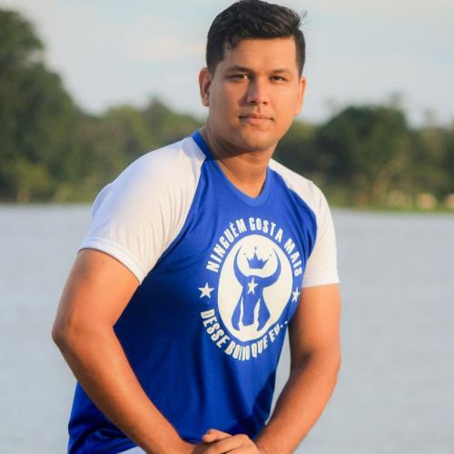 Nas redes sociais, Neto Simões anuncia desligamento do Caprichoso e não será Pajé em 2020