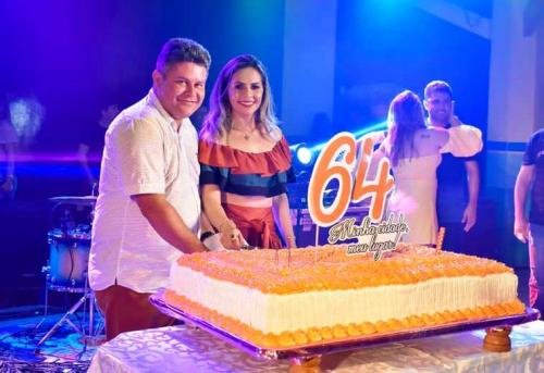 Bombadinho de 17 anos leva tapão do Prefeito Nene de Nhamundá “Para ele aprender a respeitar mulher dos outros” . Mas a mãe contesta a versão do prefeito 