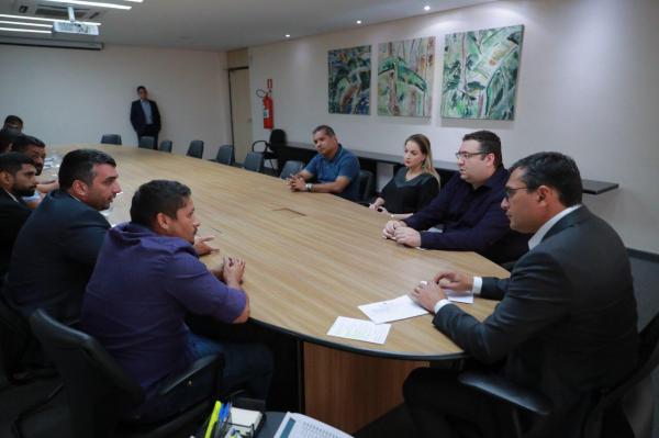 Wilson Lima recebe motoristas de aplicativo na sede do Governo do Amazonas