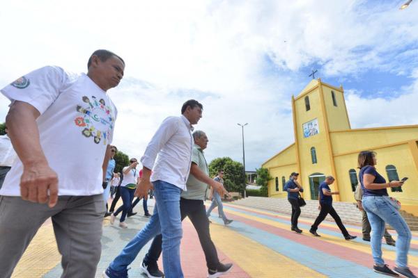 Wilson Lima e ministro da Cidadania visitam programa exitoso de assistência social no Careiro da Várzea