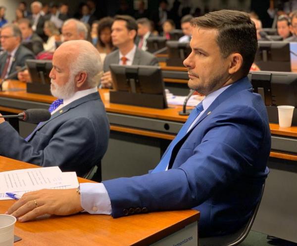 Criação de comissão para fiscalizar presídios brasileiros é requerida por deputado Alberto Neto em caráter de urgência Criação de comissão para fiscalizar presídios brasileiros é requerida por deputado Alberto Neto em caráter de urgência