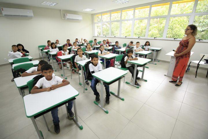 Em Manaus Rede municipal reduziu em 84,4% o abandono escolar Em Manaus Rede municipal reduziu em 84,4% o abandono escolar