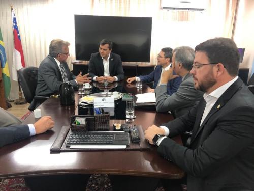 Wilson Lima apresenta proposta de decreto à Presidência da República para fixar alíquota do IPI dos concentrados em 8%