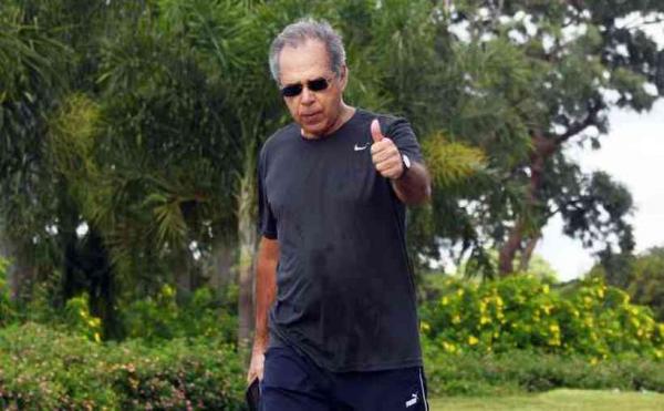 Guedes prepara medidas para estimular a economia 