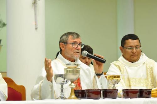 Bispo Dom Giuliano de Parintins pede unidade e prevenção contra o Coronavírus e suspende missas por 15 dias na Diocese   