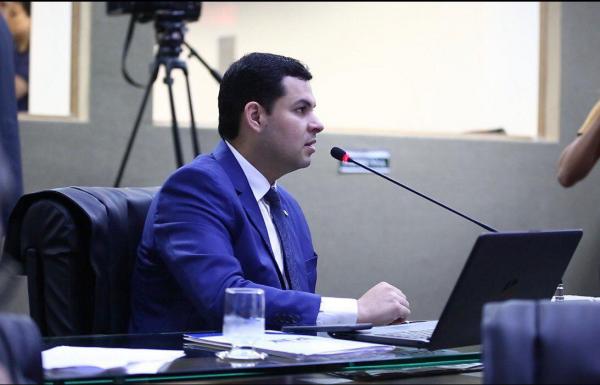 PL de Saullo Vianna pede prorrogação do vencimento de licenciamentos e suspensão de vistorias durante pandemia do Covid-19 PL de Saullo Vianna pede prorrogação do vencimento de licenciamentos e suspensão de vistorias durante pandemia do Covid-19