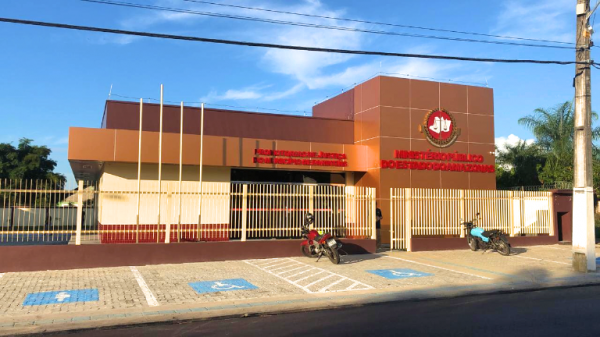 MPAM recomenda que prefeitura decrete toque de recolher em Parintins MPAM recomenda que prefeitura decrete toque de recolher em Parintins