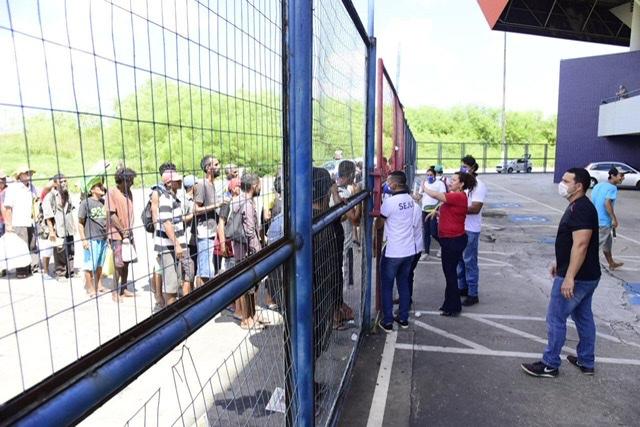 Governo do Amazonas realiza atendimento inicial a pessoas em situação de rua, na Arena Amadeu Teixeira Governo do Amazonas realiza atendimento inicial a pessoas em situação de rua, na Arena Amadeu Teixeira